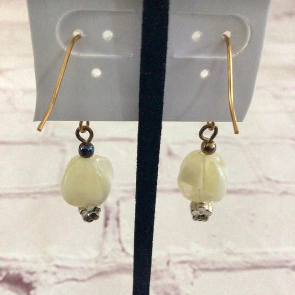 Floral Beaded Gold Tone Dangle Earrings - Picture 3 of 3